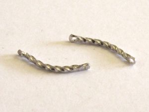 Chain link curvy curve