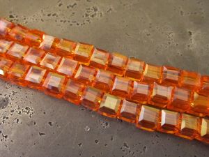 AB-crystal cube orange (6mm)