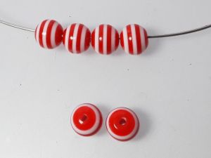 Resin bead red and white 10mm (20pcs)