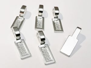 Pendant bail rectangle clue on