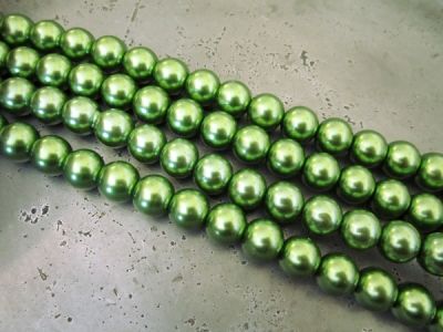 Glass pearl 4mm green HL30