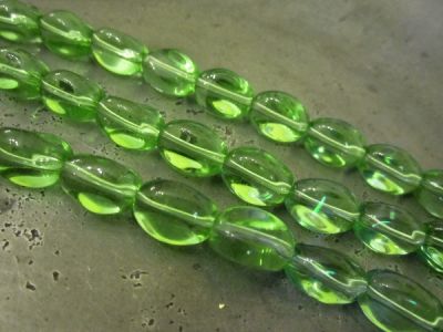 Glass bead curvy light green
