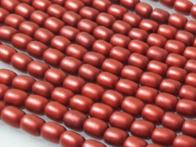 Tsekkiläinen lasihelmi jyvä matta metallinhohto punainen ( 95kpl)