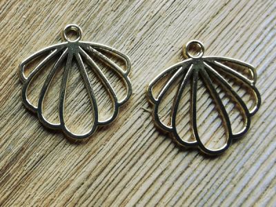 Riipus kampasimpukka ääriviivat K (2kpl)