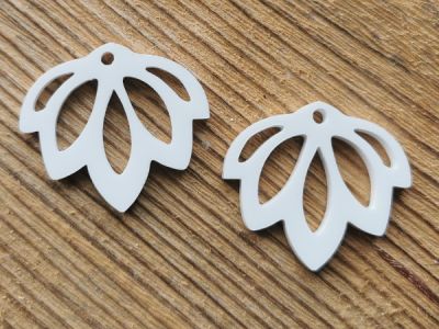 Akryylikukka kellokukka 30x35mm (2kpl)