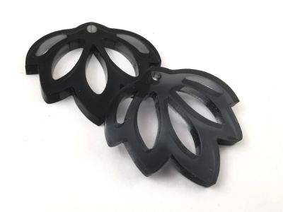 Akryylikukka kellokukka läpikuultava harmaa 23x25mm (2kpl)