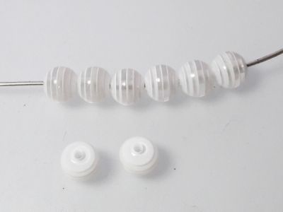 Resin bead clear and white 8mm (30pcs)