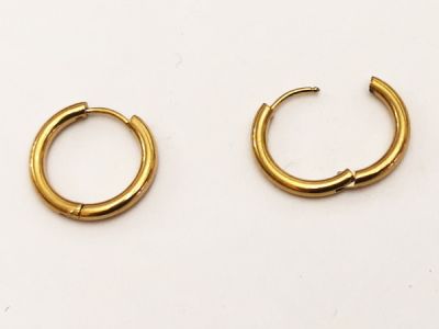 Ruostumaton teräs saranalliset korvakorurenkaat 18mm (1pr)