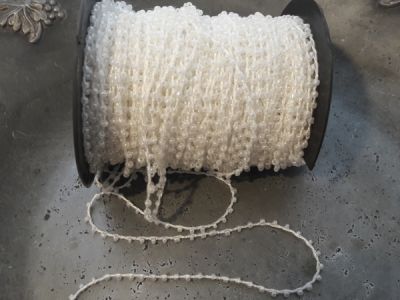 Seed bead cord pearl white 1m