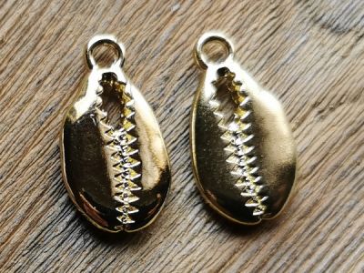 Riipus lattea cowrie simpukka K (2kpl)