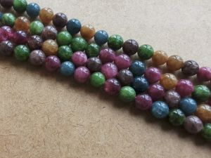 Värjätty jade monivärinauha syksyn sävyt 8mm (46kpl)