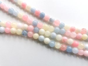 Värjätty kvartsi pastellisävyt 8mm (47 kpl)